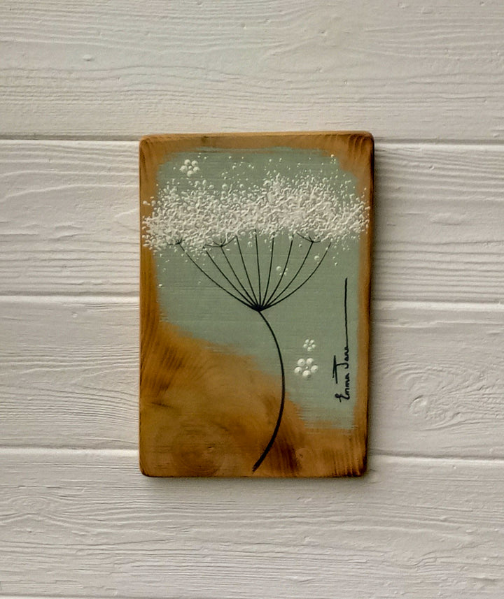 Small Cow Parsley Soft Sage Green Reclaimed Wood