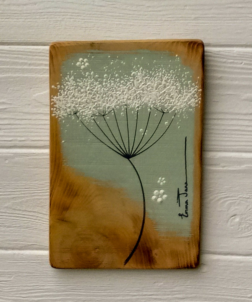 Small Cow Parsley Soft Sage Green Reclaimed Wood