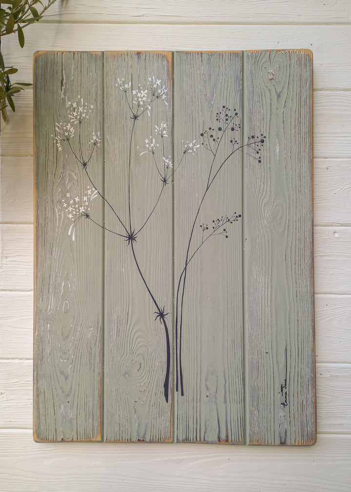 X.L  Hedge Bedstraw sage green/grey reclaimed wooden boards