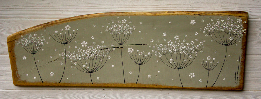 X.L Cow Parsley Sage Green Reclaimed Wood